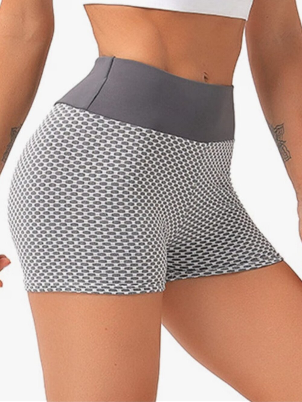 Size Medium Honeycomb-textured Scrunched Booty Athletic Shorts
